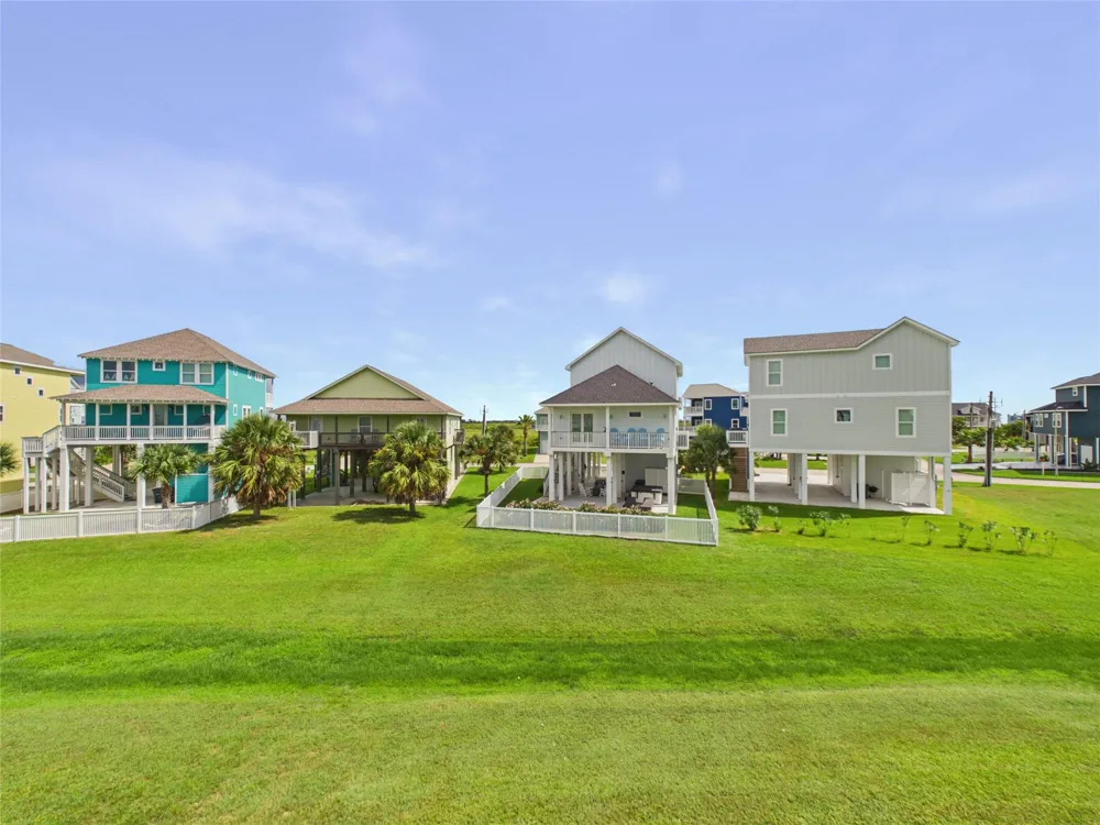 25011 Sausalito Drive Galveston, TX 77554