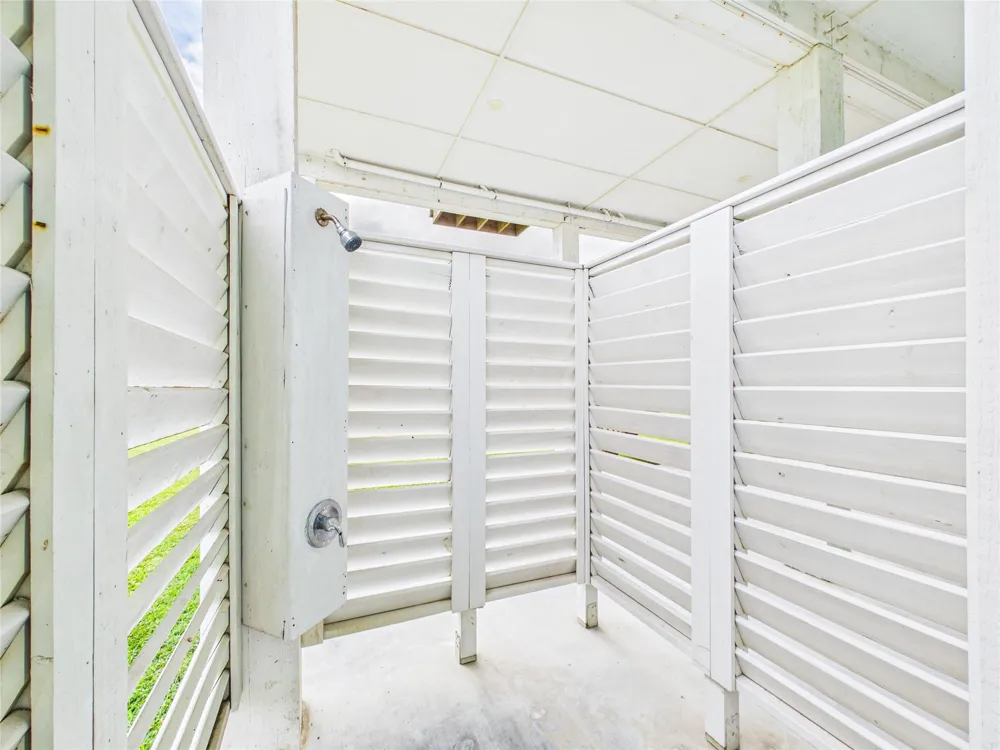 25011 Sausalito Drive Galveston, TX 77554