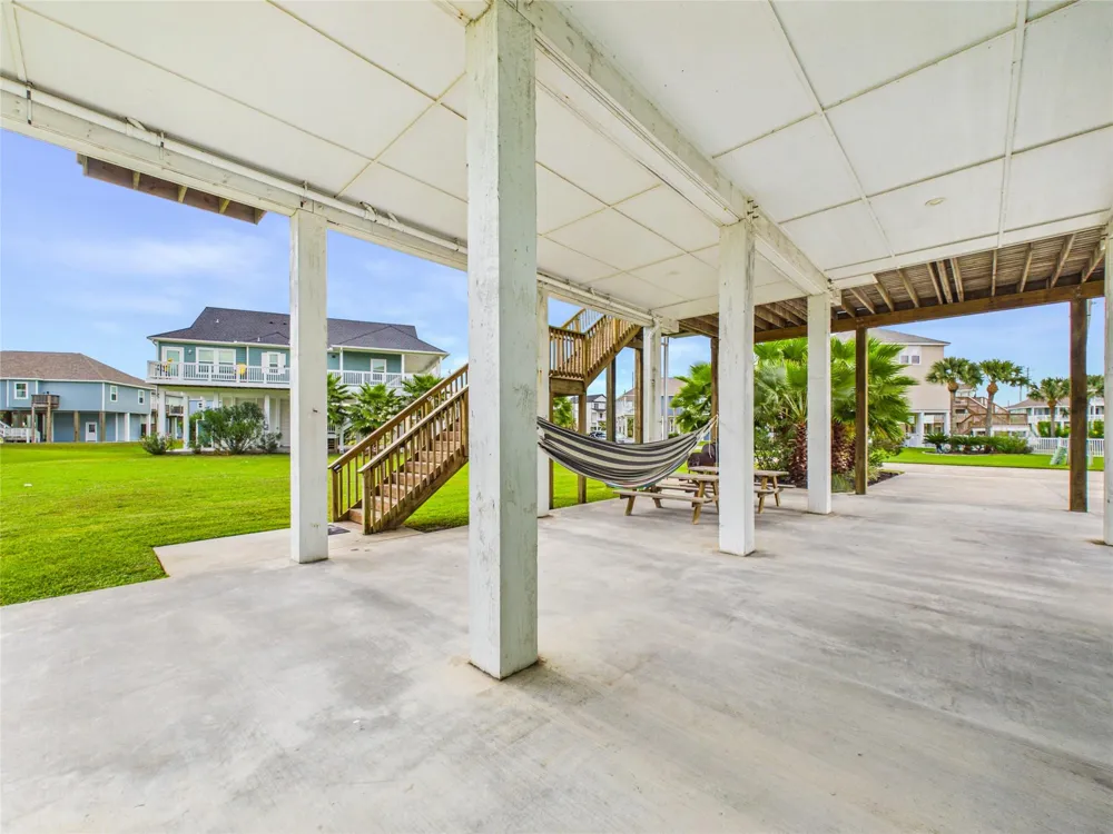 25011 Sausalito Drive Galveston, TX 77554