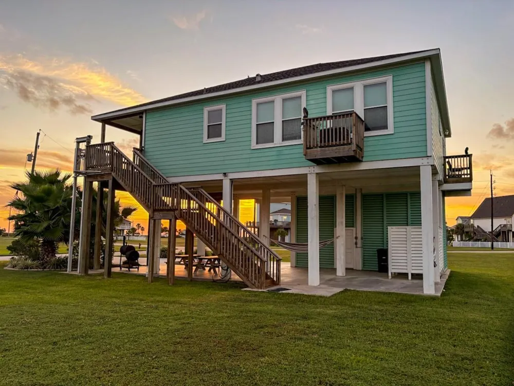 25011 Sausalito Drive Galveston, TX 77554