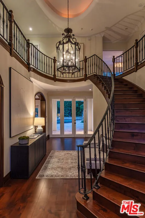 5209 Newcastle Lane Calabasas, CA 91302