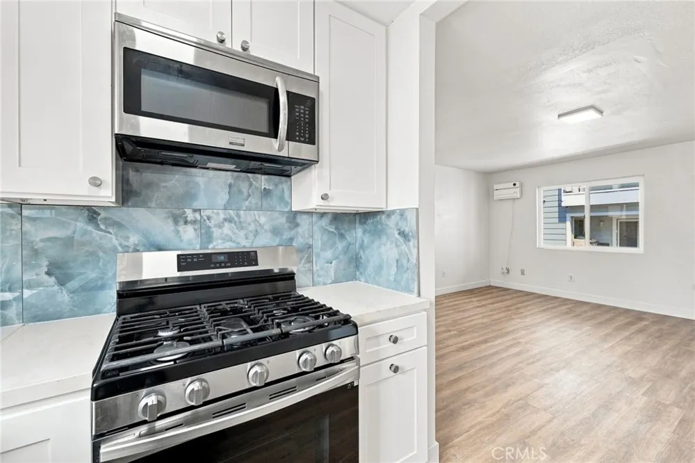 1613 E 6th Street #B Long Beach, CA 90802
