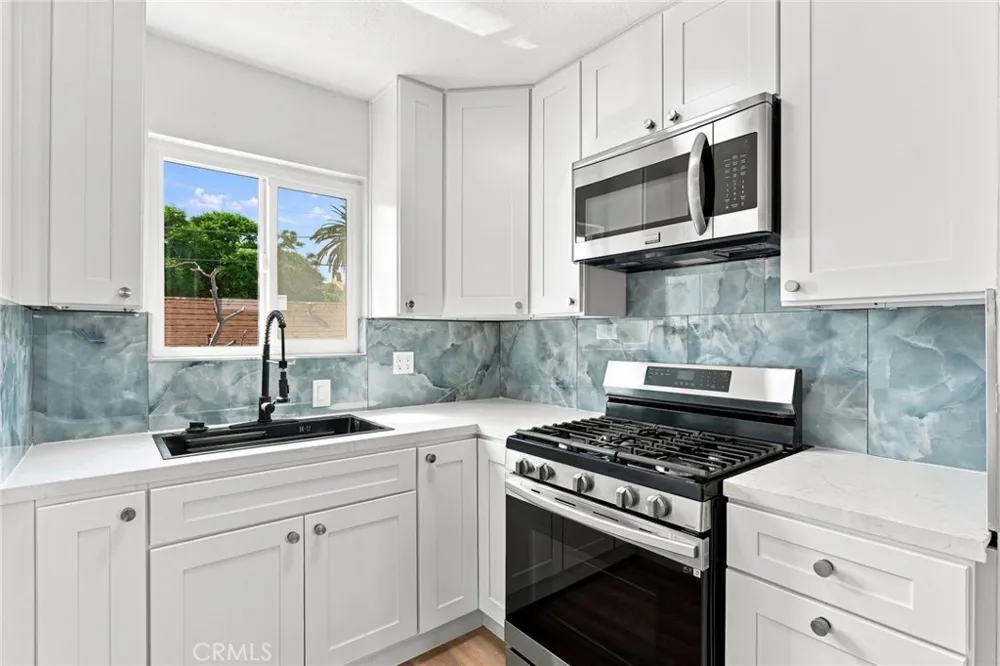 1613 E 6th Street #B Long Beach, CA 90802