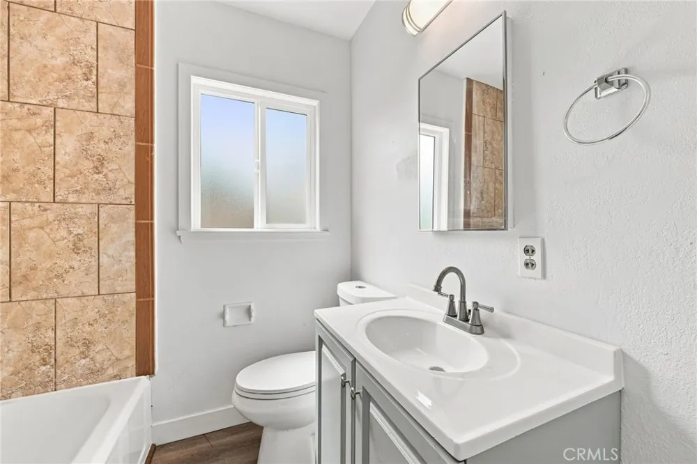 1613 E 6th #A Long Beach, CA 90802