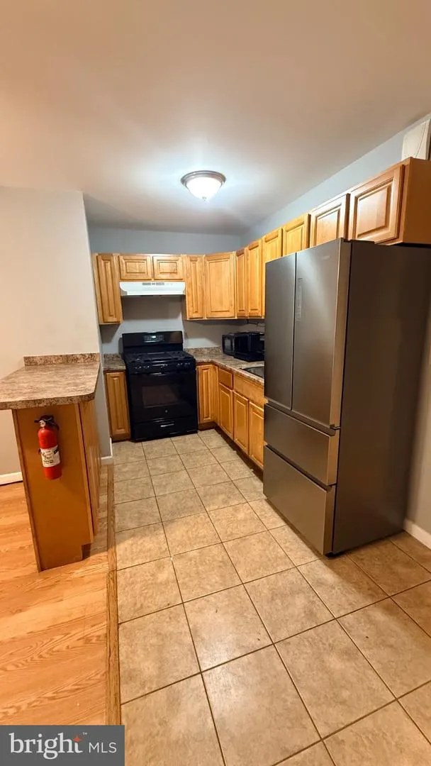 5449 PINE STREET #B Philadelphia, PA 19143