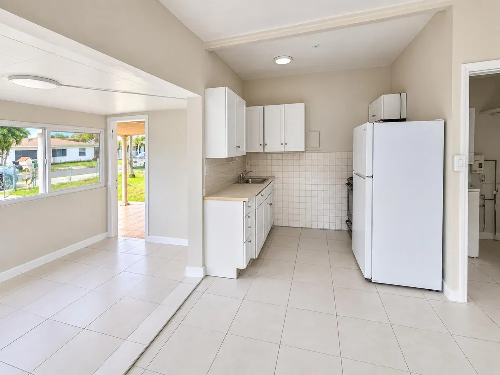 43 SW 11TH STREET #Unit W Dania Beach, FL 33004