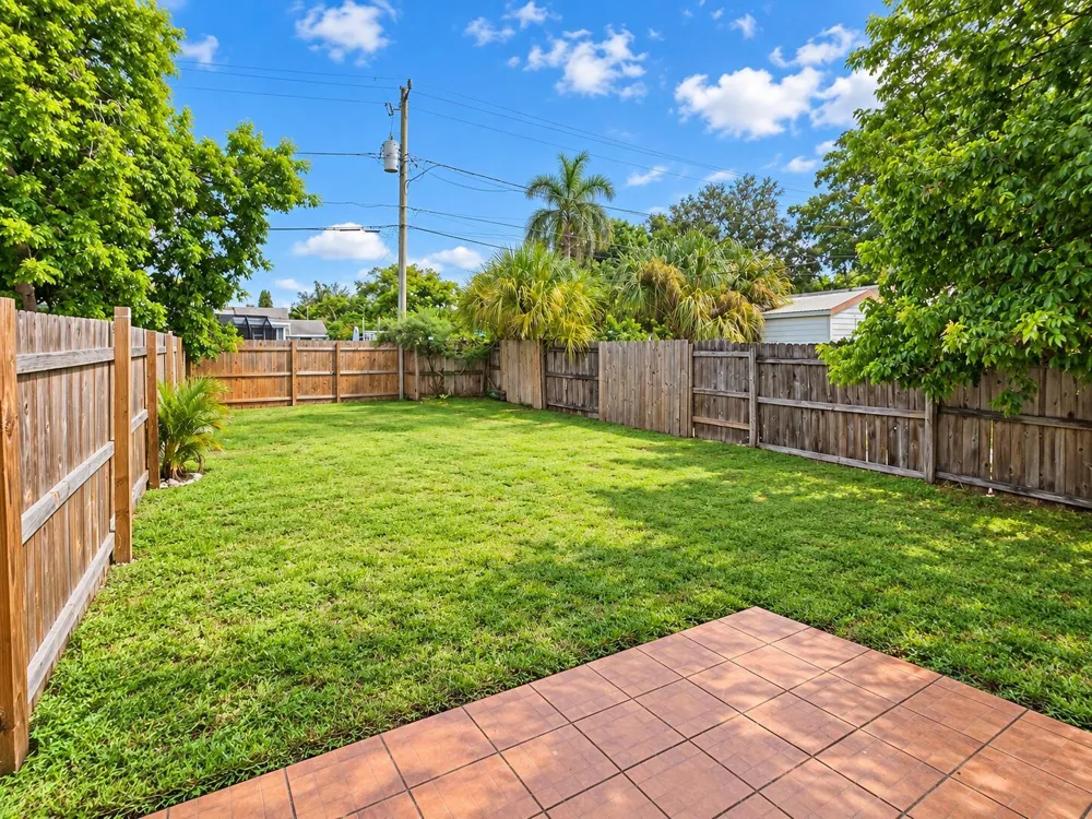43 SW 11TH STREET #Unit W Dania Beach, FL 33004