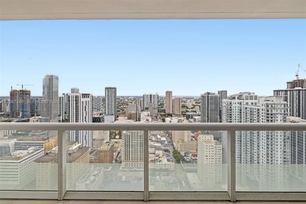50 Biscayne Blvd #4405 Miami, FL 33132