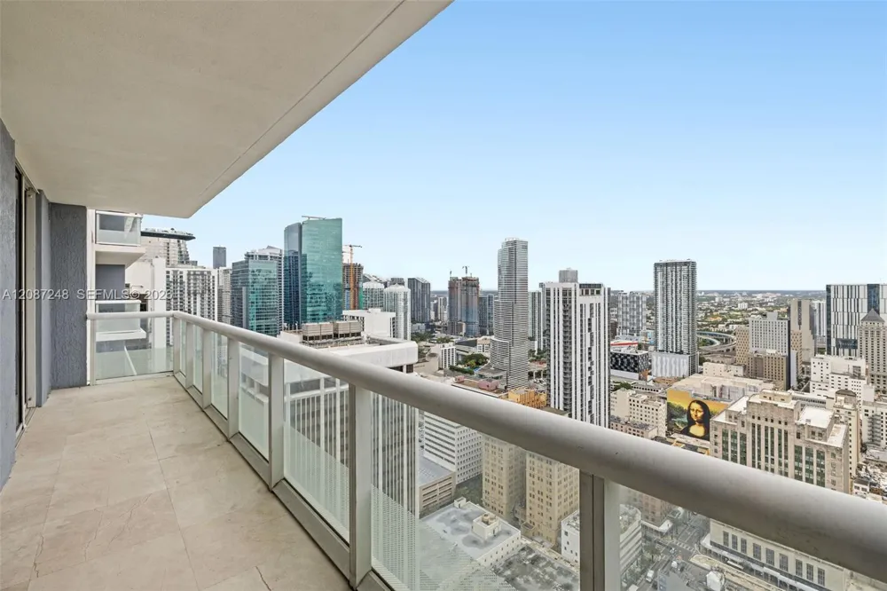 50 Biscayne Blvd #4405 Miami, FL 33132