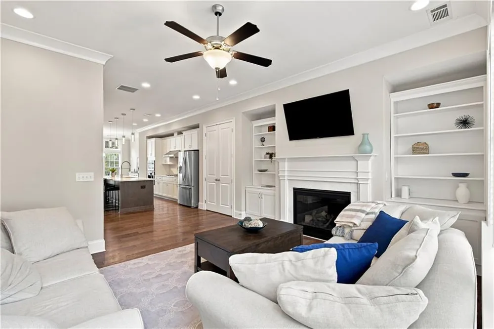 6580 Aria Village Drive Sandy Springs, GA 30328