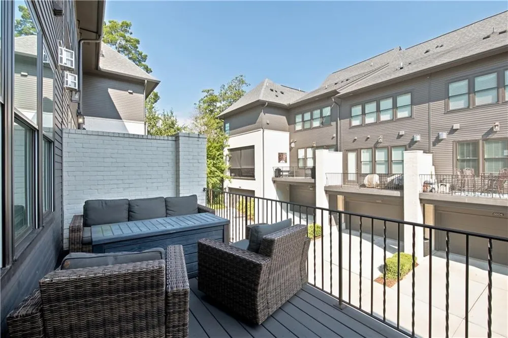 6580 Aria Village Drive Sandy Springs, GA 30328