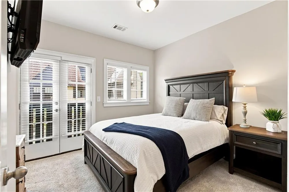 6580 Aria Village Drive Sandy Springs, GA 30328