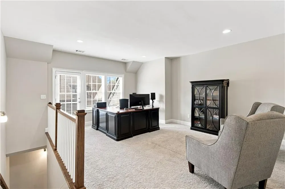 6580 Aria Village Drive Sandy Springs, GA 30328