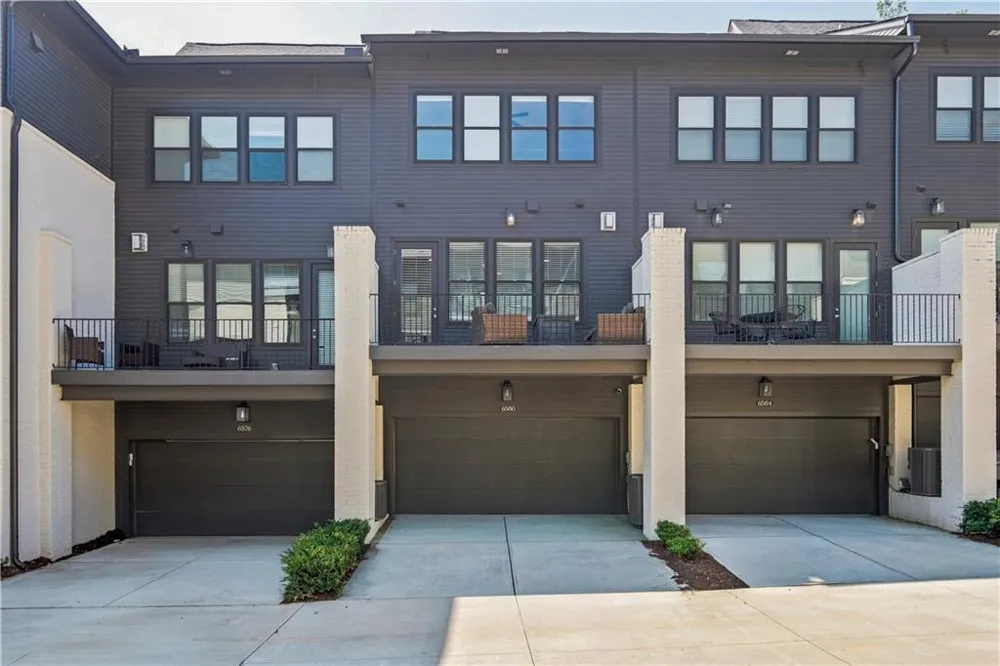 6580 Aria Village Drive Sandy Springs, GA 30328
