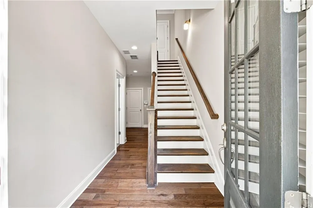 6580 Aria Village Drive Sandy Springs, GA 30328