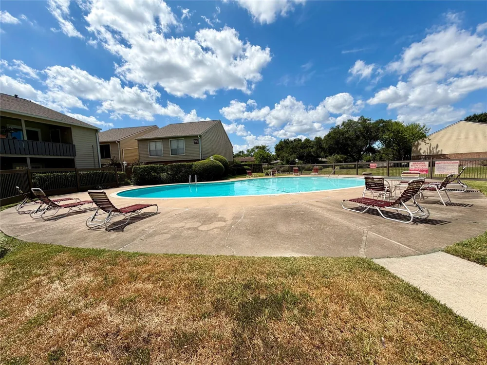 5005 Georgi Lane #14 Houston, TX 77092