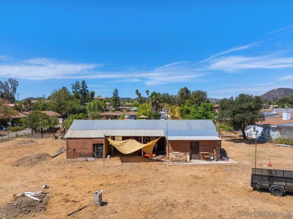 1105 North Ave Escondido, CA 92026
