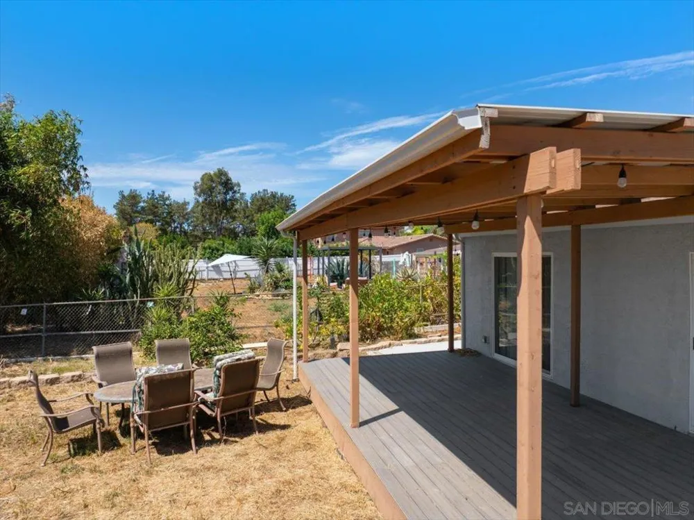 1105 North Ave Escondido, CA 92026