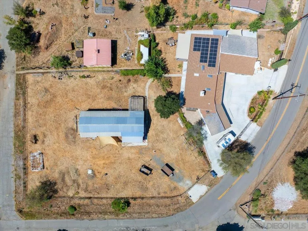 1105 North Ave Escondido, CA 92026