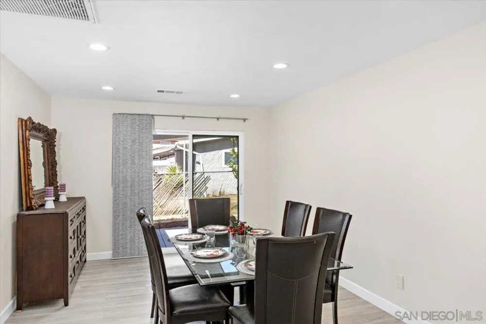 1105 North Ave Escondido, CA 92026