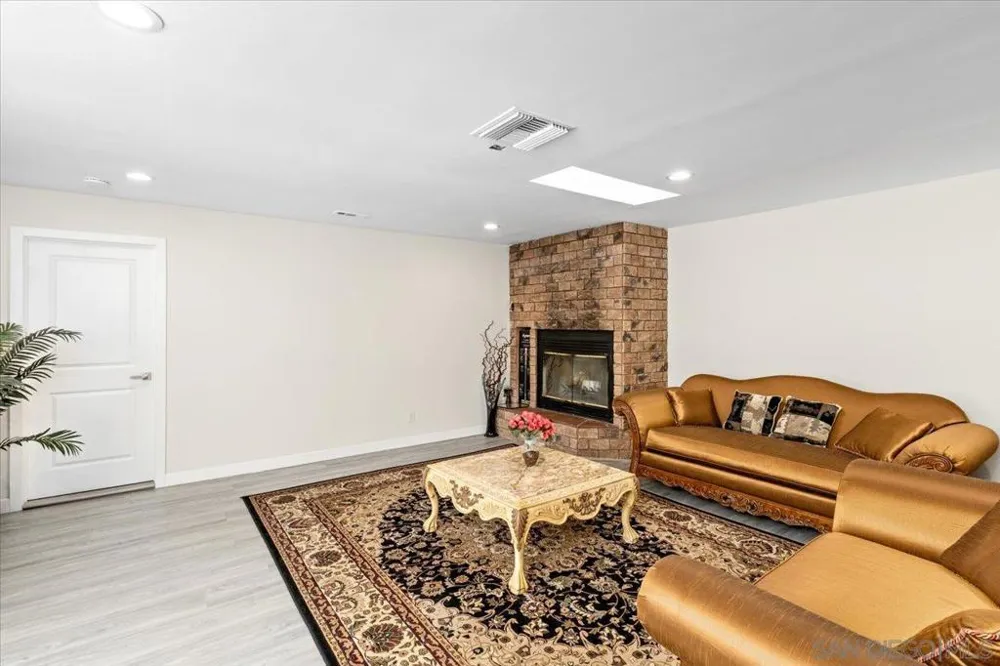 1105 North Ave Escondido, CA 92026