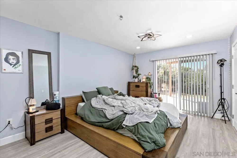 1105 North Ave Escondido, CA 92026