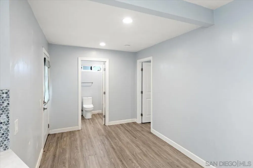 1105 North Ave Escondido, CA 92026