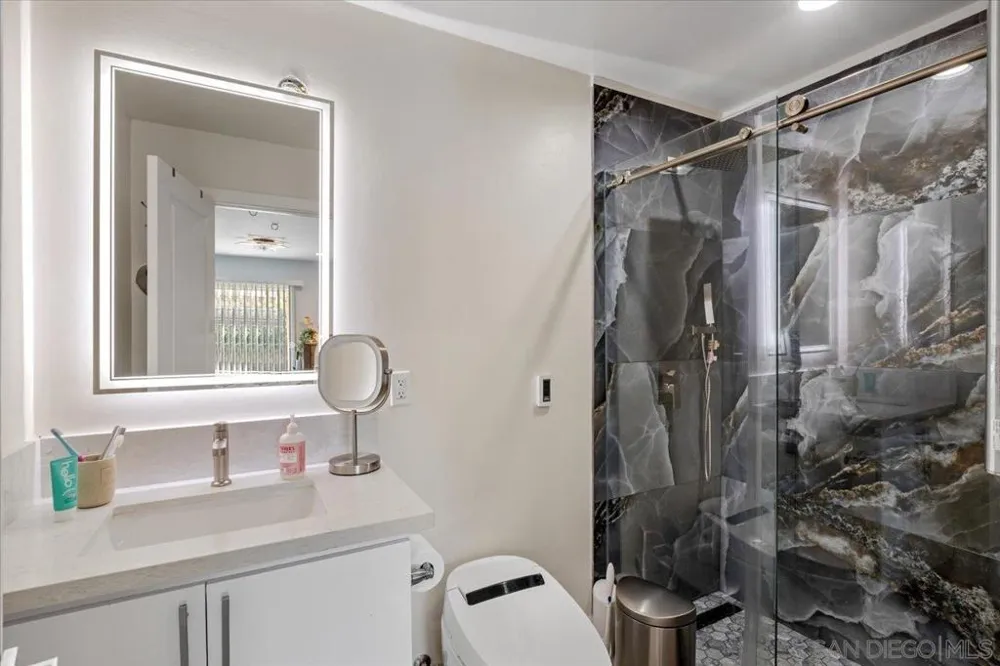 1105 North Ave Escondido, CA 92026