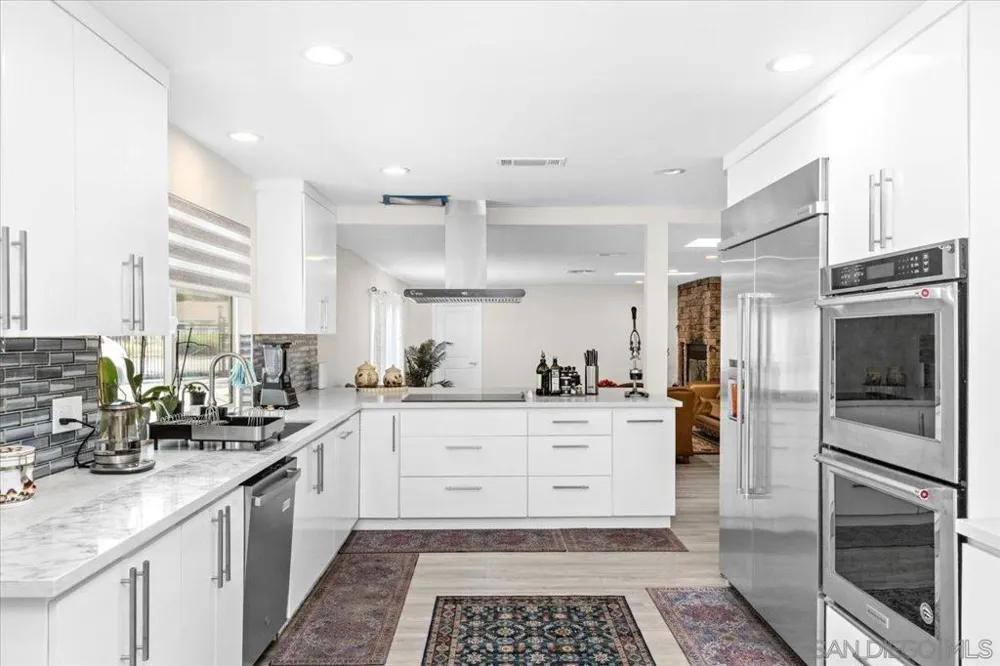 1105 North Ave Escondido, CA 92026