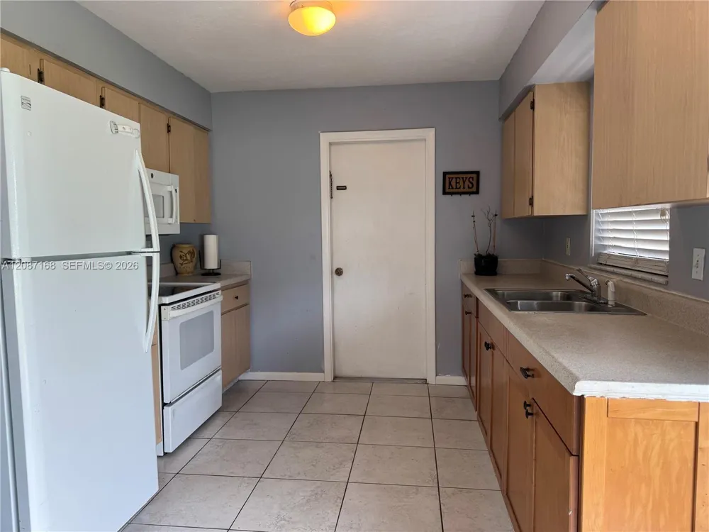 2239 Lotus Rd Fort Myers, FL 33905
