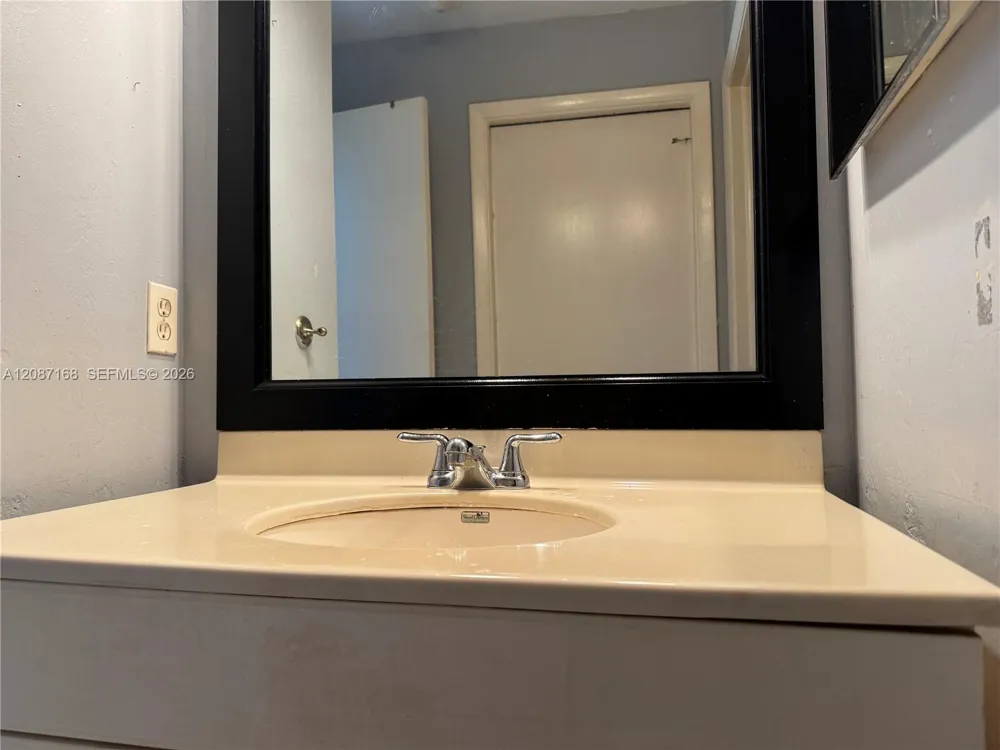 2239 Lotus Rd Fort Myers, FL 33905