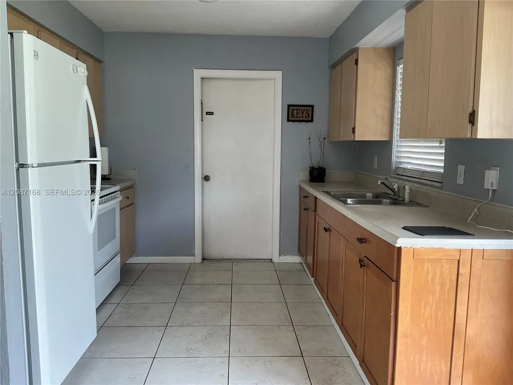 2239 Lotus Rd Fort Myers, FL 33905
