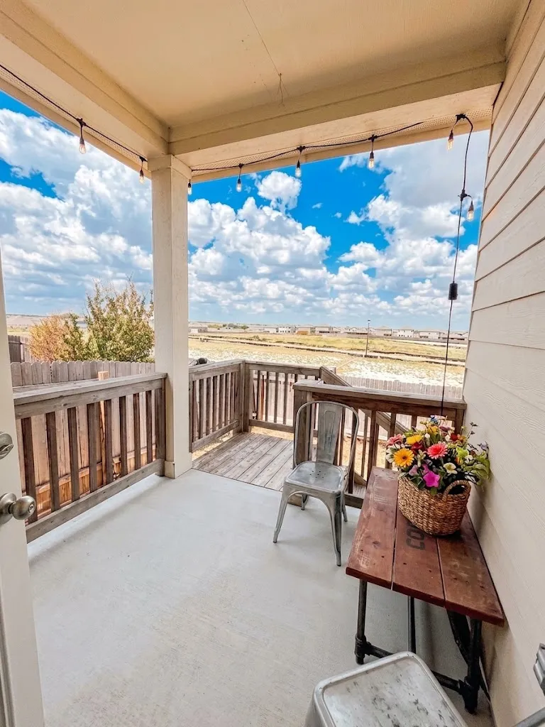 225 Comancheros Road Jarrell, TX 76537