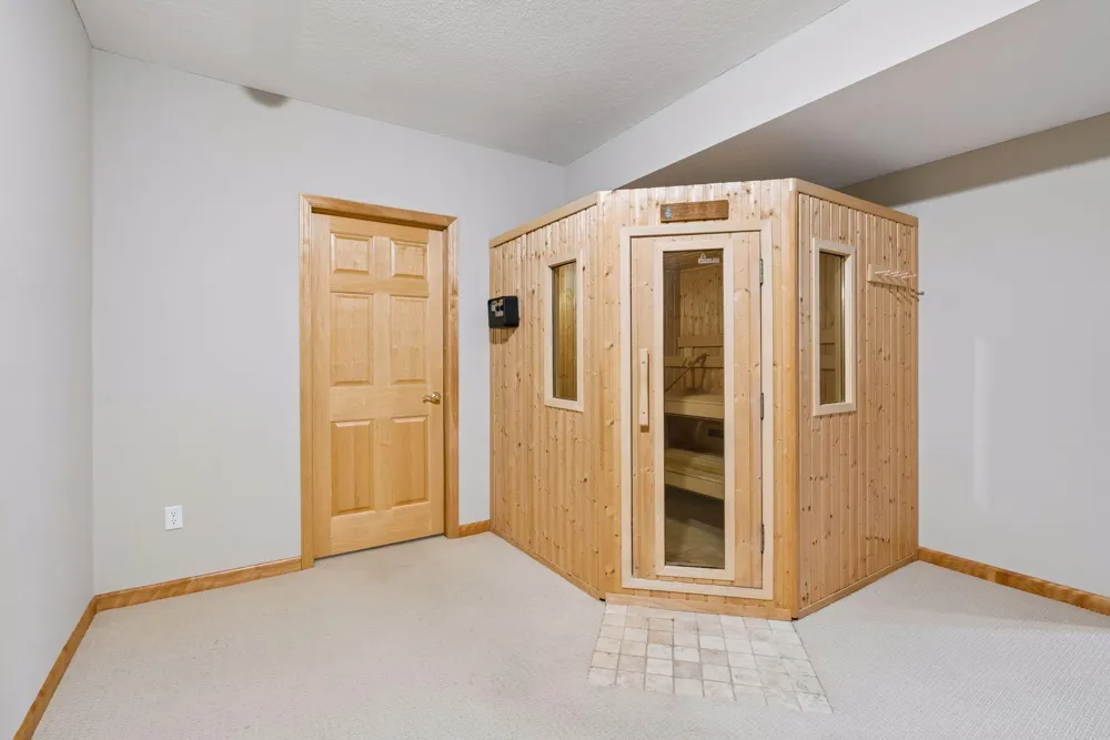 755 Jasmine Avenue Lake Elmo, MN 55042