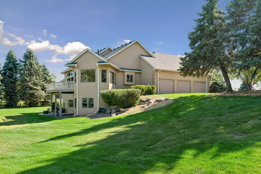 755 Jasmine Avenue Lake Elmo, MN 55042