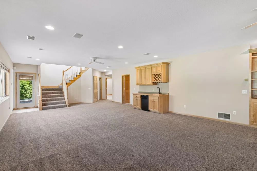 755 Jasmine Avenue Lake Elmo, MN 55042