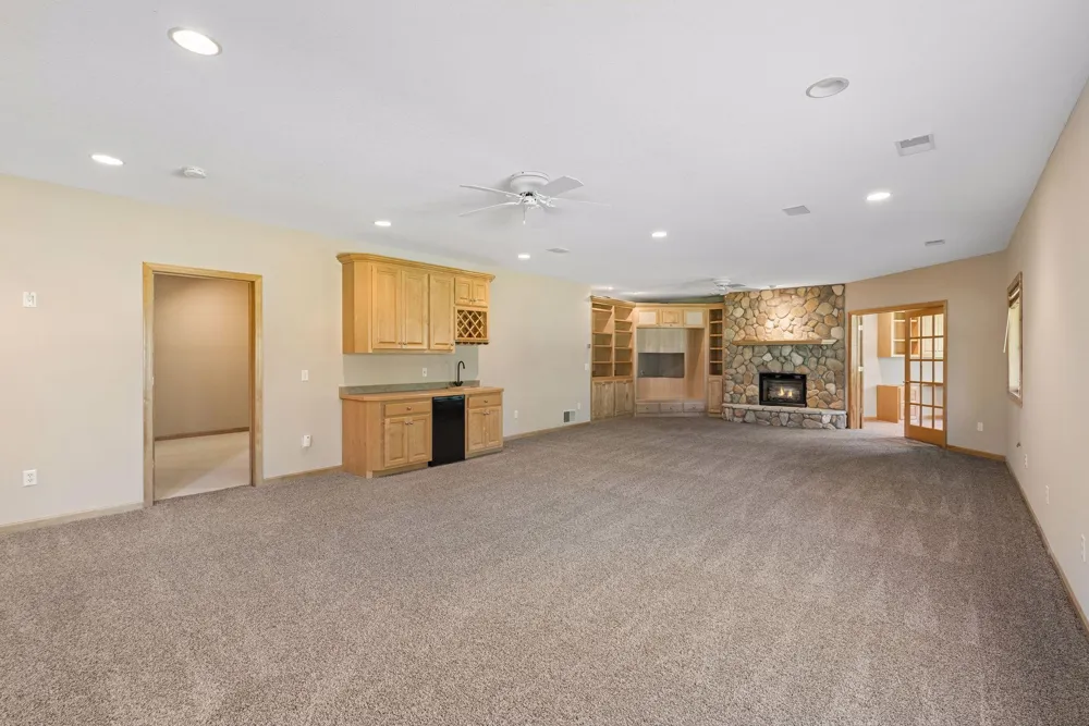 755 Jasmine Avenue Lake Elmo, MN 55042