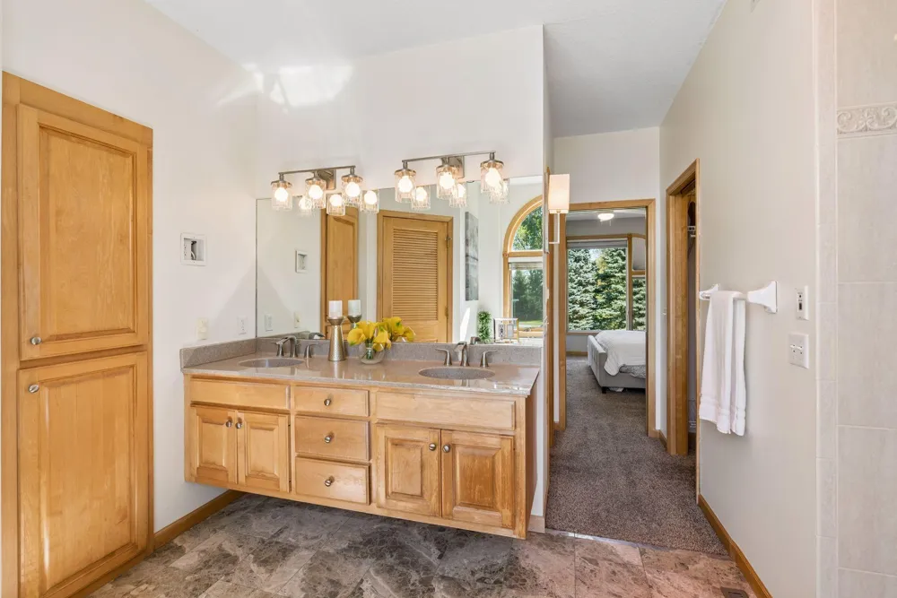 755 Jasmine Avenue Lake Elmo, MN 55042