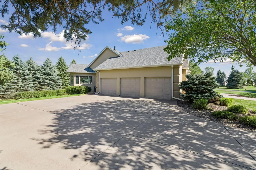 755 Jasmine Avenue Lake Elmo, MN 55042