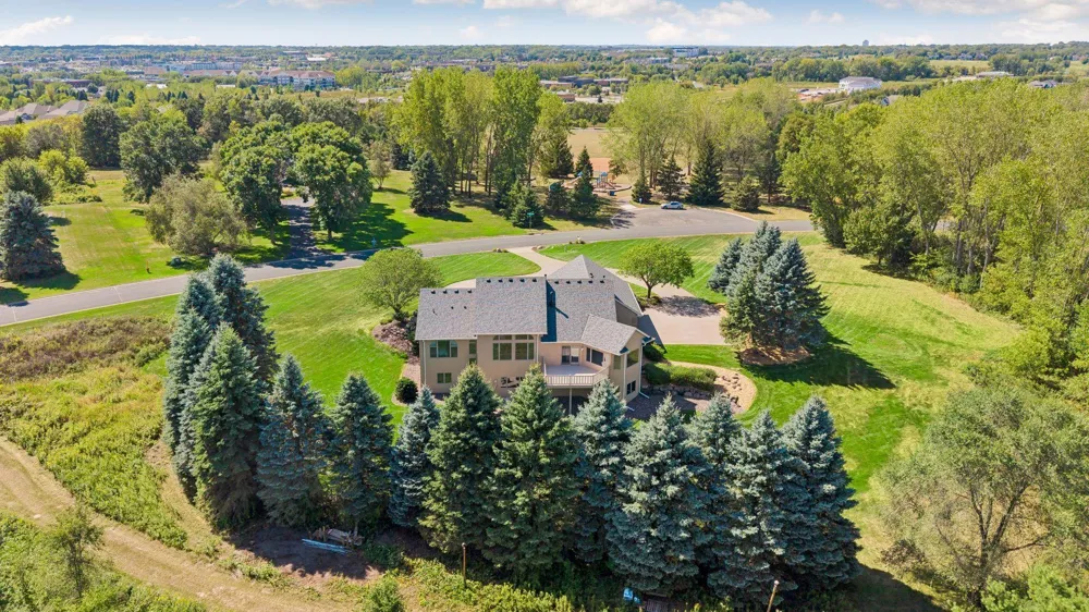 755 Jasmine Avenue Lake Elmo, MN 55042