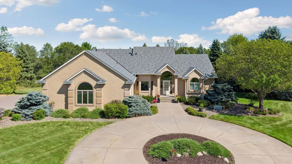 755 Jasmine Avenue Lake Elmo, MN 55042