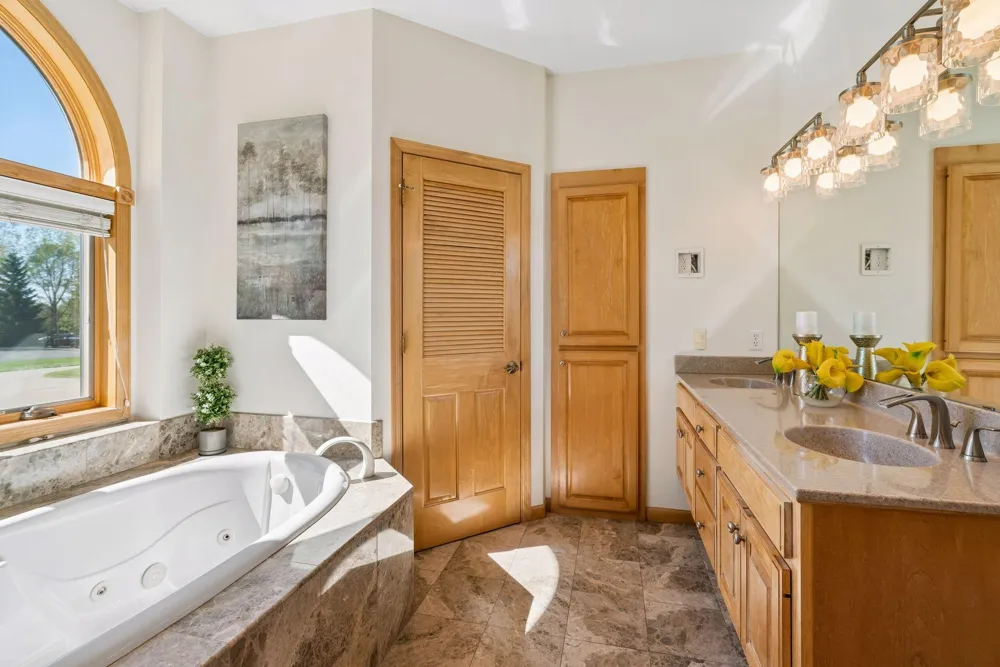 755 Jasmine Avenue Lake Elmo, MN 55042