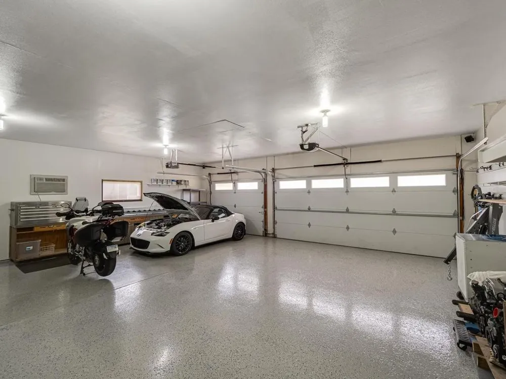 11900 Baypoint Drive Burnsville, MN 55337