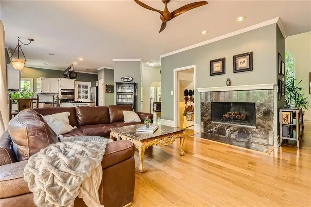 1872 Lake Lucerne Drive SW Lilburn, GA 30047
