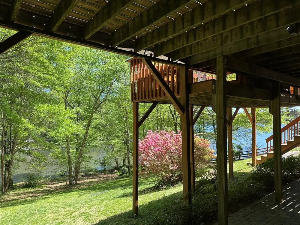 1872 Lake Lucerne Drive SW Lilburn, GA 30047