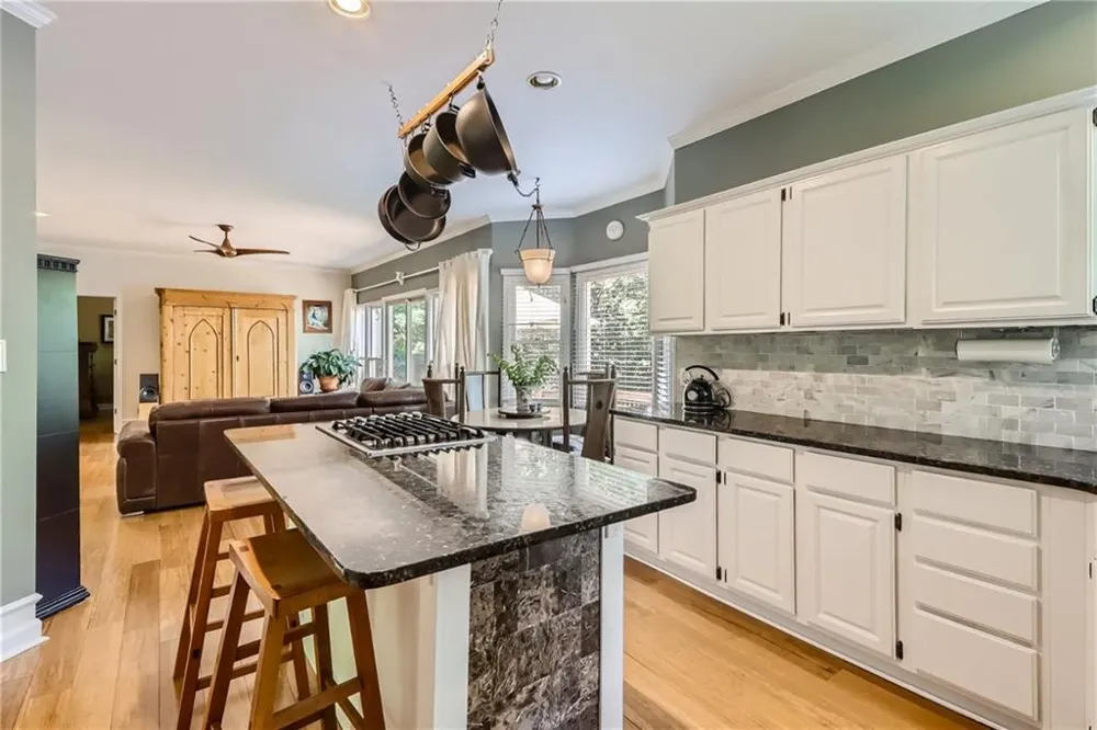 1872 Lake Lucerne Drive SW Lilburn, GA 30047