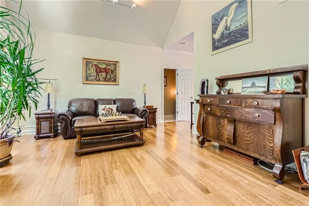 1872 Lake Lucerne Drive SW Lilburn, GA 30047