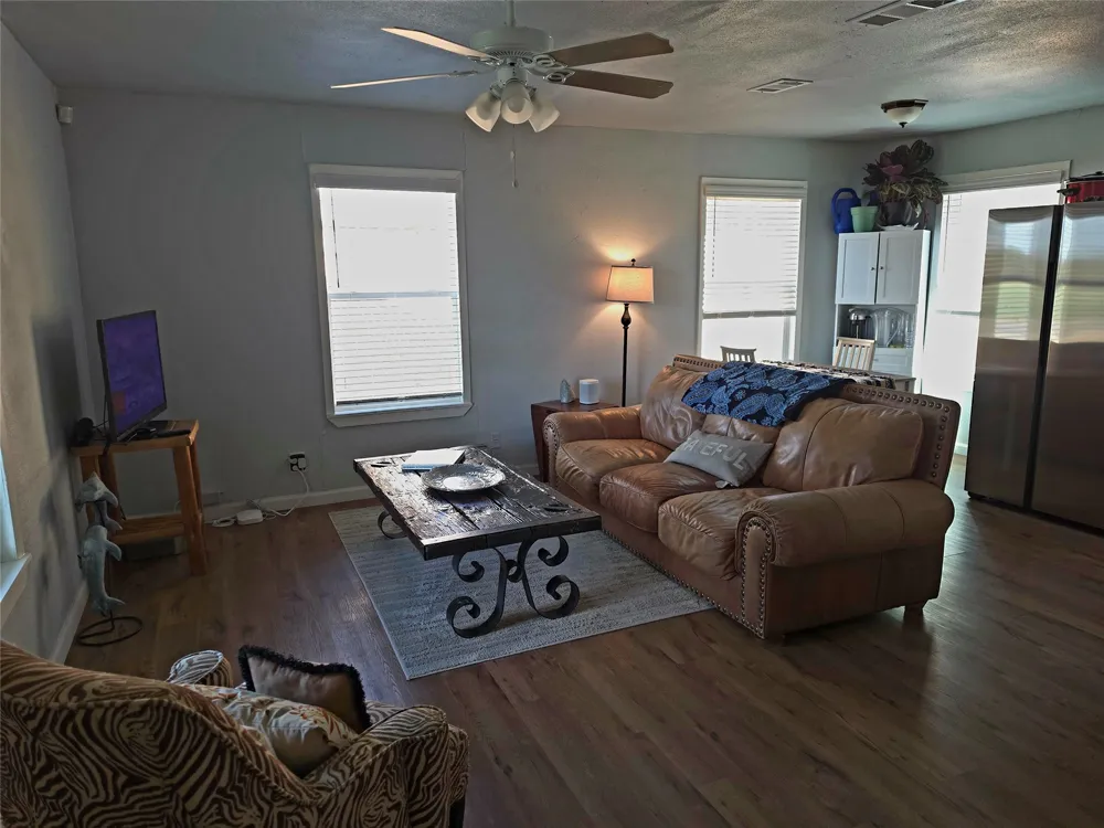 1309 S 6th Street Bonham, TX 75418