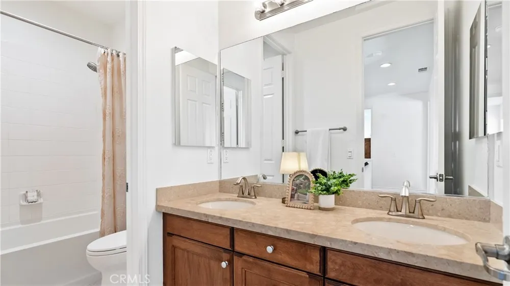 28527 Las Canastas Valencia, CA 91354