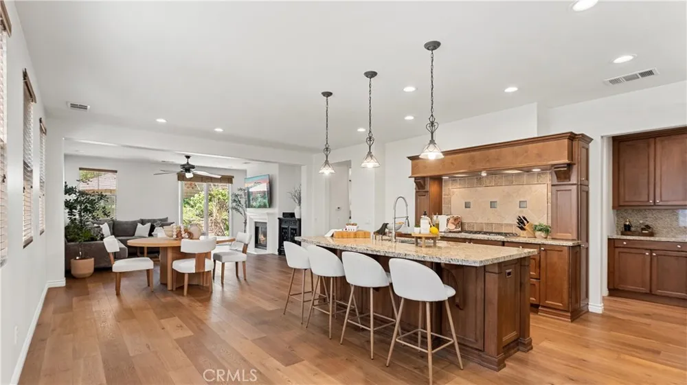 28527 Las Canastas Valencia, CA 91354